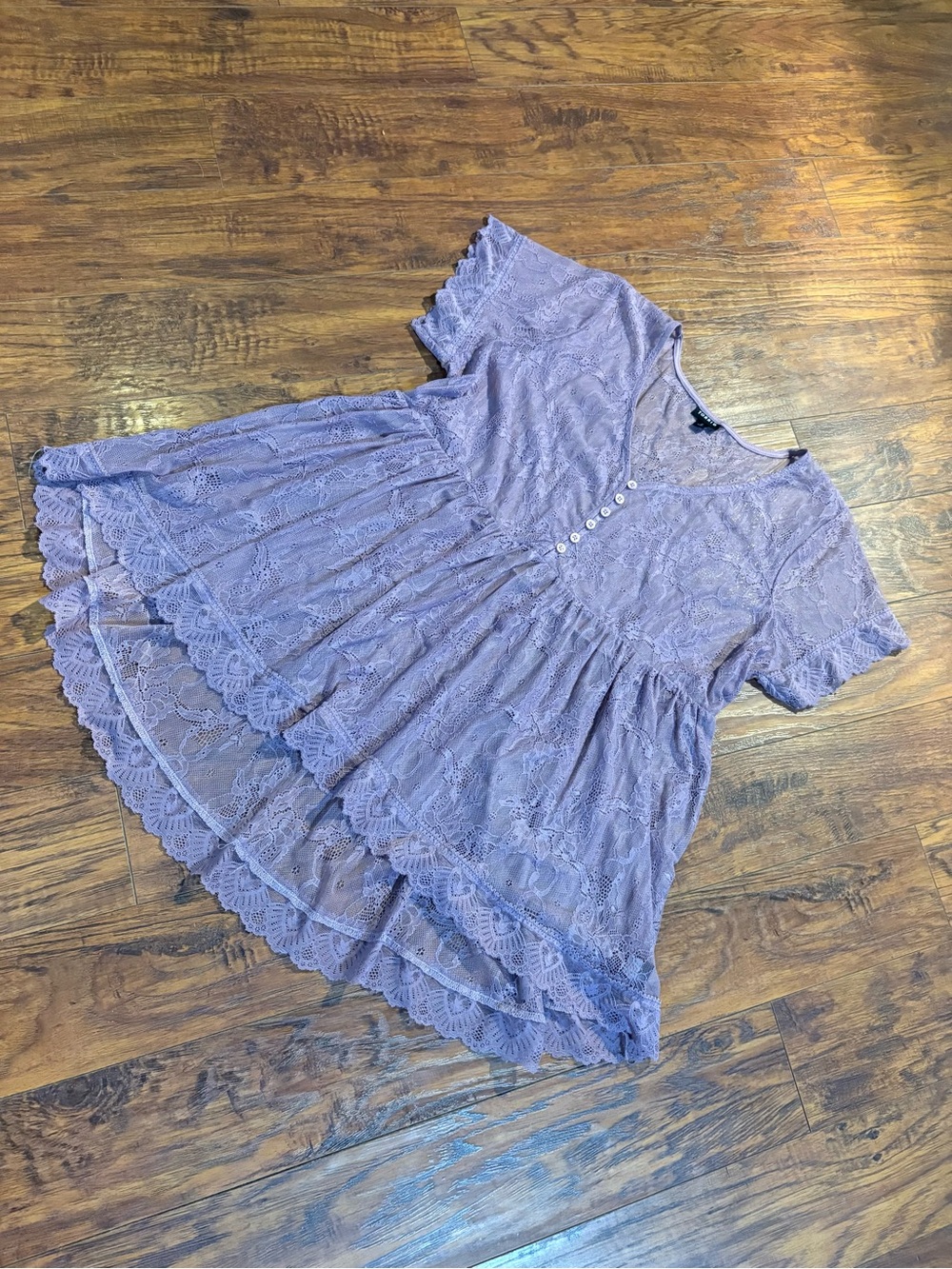 Torrid women’s size 3 sheer v neck blouse